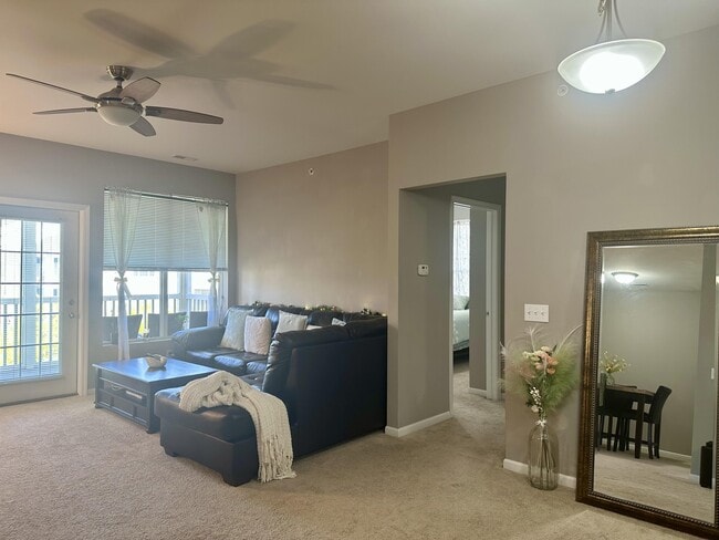 Building Photo - 1078 W Summerfield Gln Cir