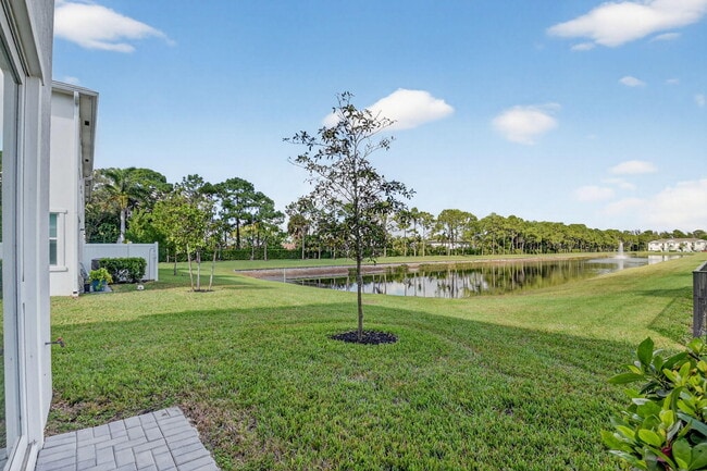 Building Photo - 4645 Meyerson Pl