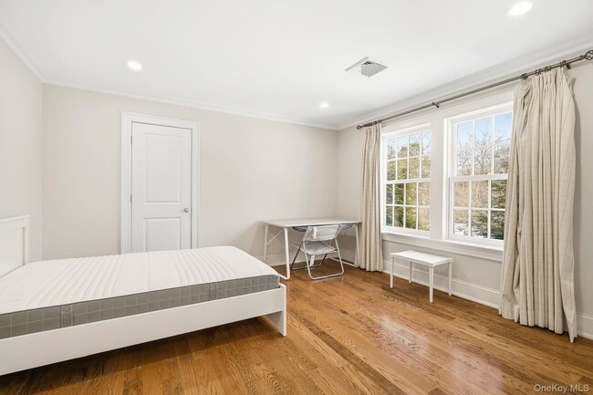 Building Photo - 59 Park Rd