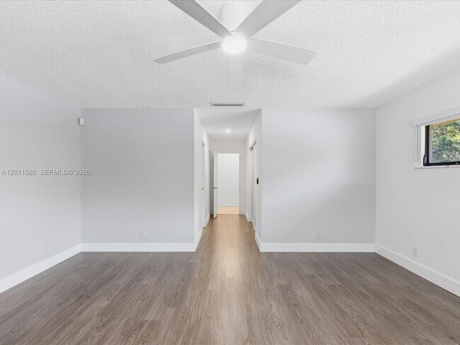 Building Photo - 110 Dunwoody Ln