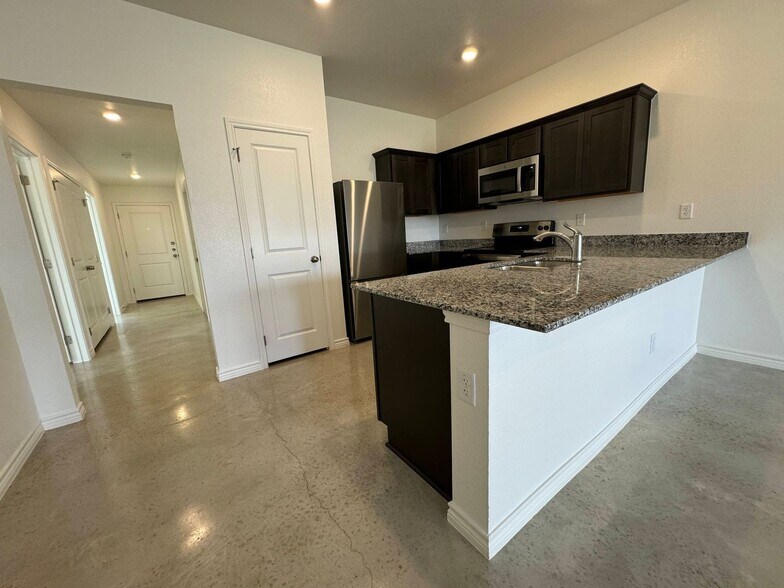 Building Photo - 1234 Lehmann Dr