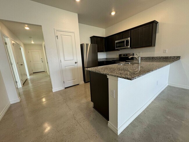 Building Photo - 1234 Lehmann Dr