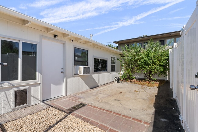 Back Patio - 3820 Orangedale Ave