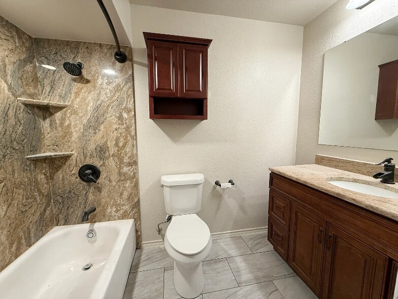 Building Photo - 4025 Tynes Dr