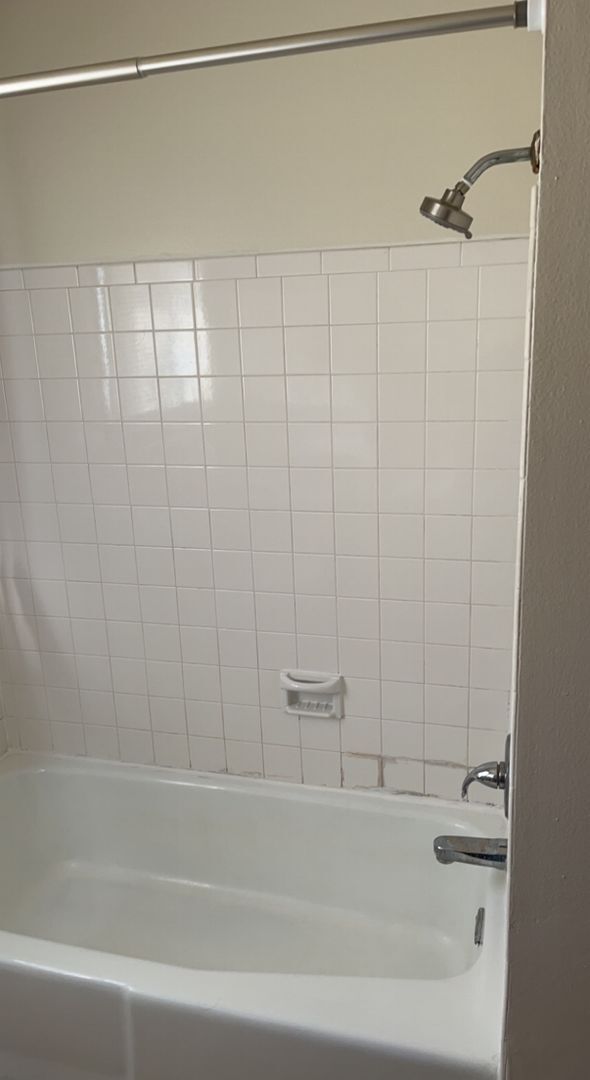 Building Photo - 392