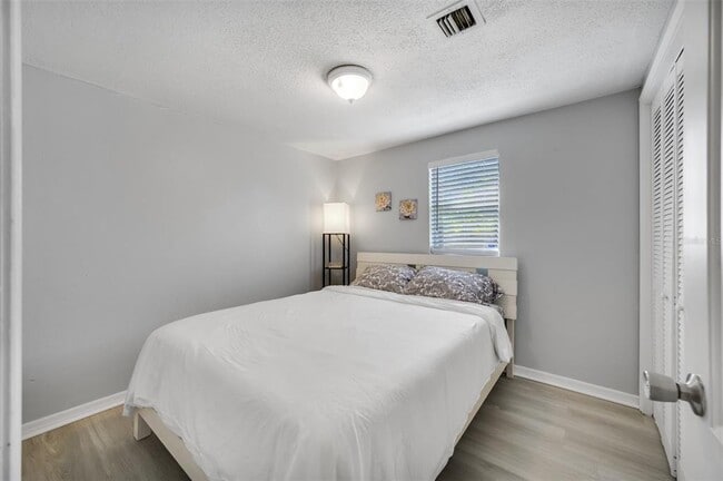 Building Photo - 1601 Palm Way