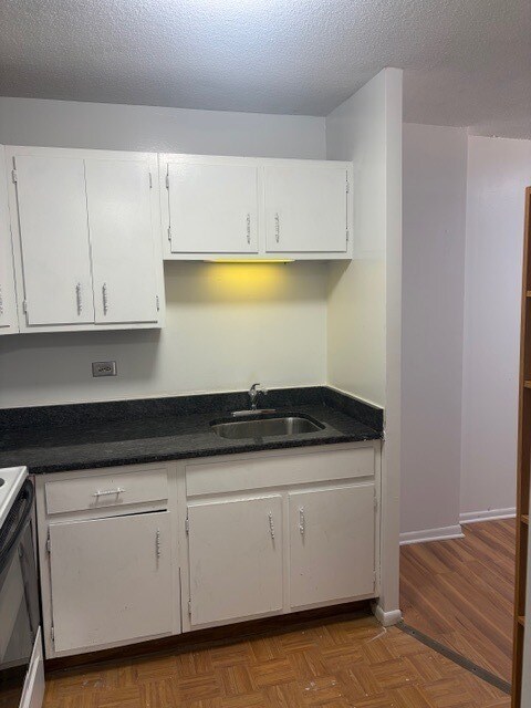 Building Photo - 5100 N Marine Dr