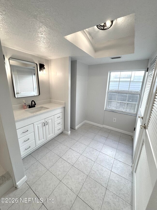 Building Photo - 385 Fifth St