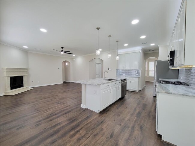Building Photo - 21422 Beverly Chase Dr
