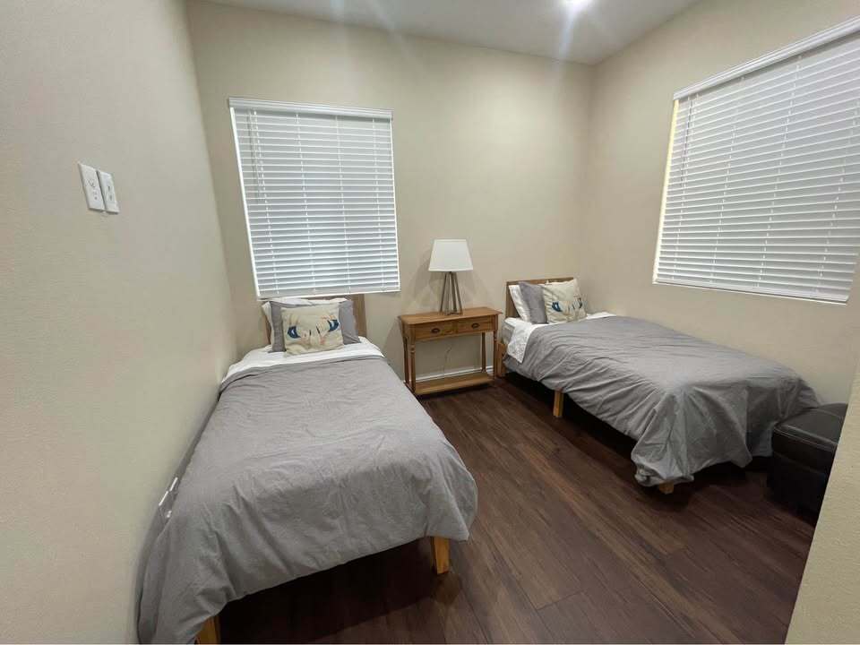 Building Photo - 862 Via Vis Dr N