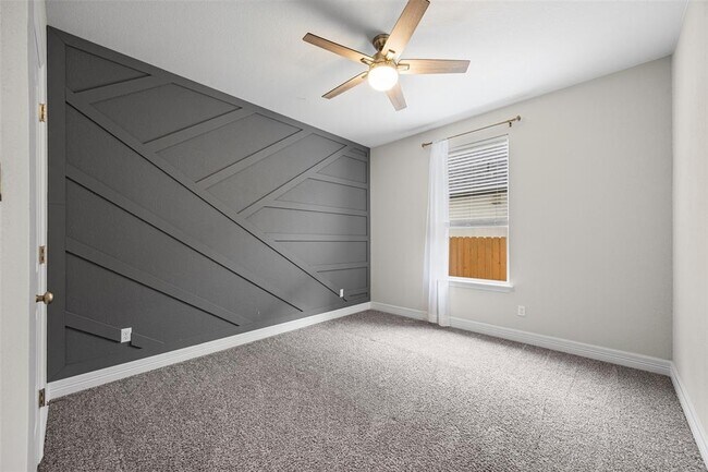 Building Photo - 124 White Steppe Way