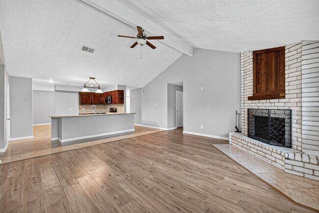 Building Photo - 19610 San Gabriel Dr