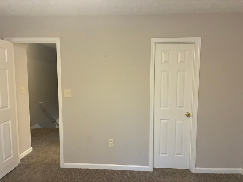 Building Photo - Room in Townhome on Wellington Chase Ct