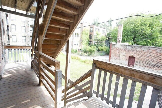 Floorplan - 5300-5308 S. Greenwood Avenue
