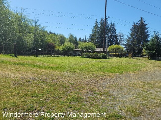 Building Photo - 3 br, 2.5 bath House - 3078 NE Lincoln Road
