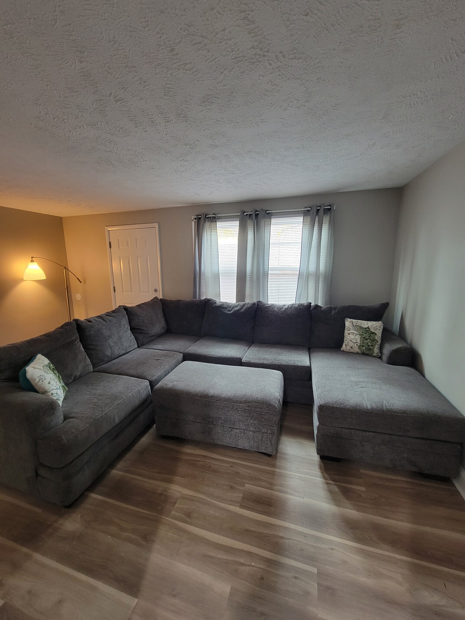 Building Photo - 257 Hague St