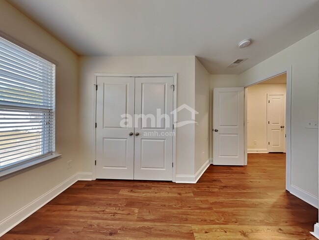 Building Photo - 107 Cooper Dr
