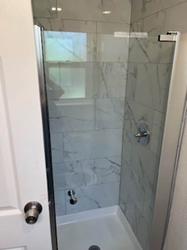 Building Photo - Excellent 3 bed 2 Bath Home