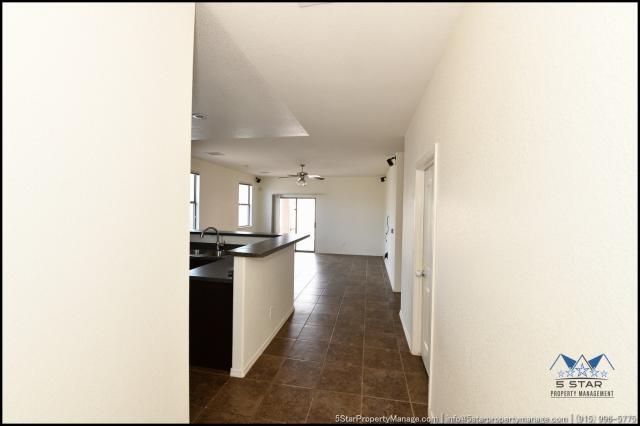 Building Photo - 3 bedroom in El Paso TX 79938