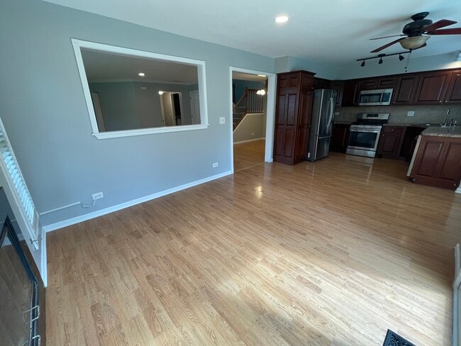 Building Photo - 1076 Rockport Dr