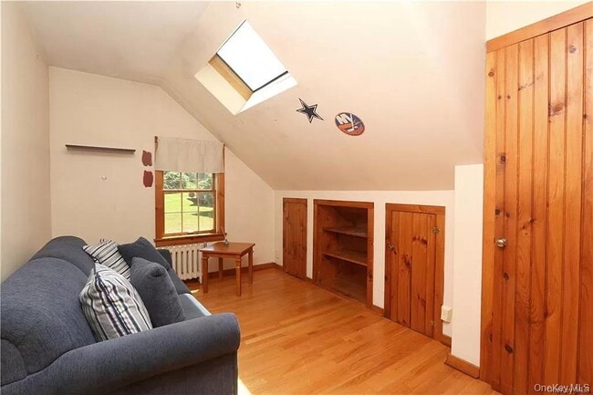 Building Photo - 12 Mamanasco Rd