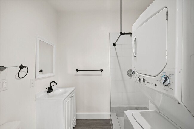 Building Photo - WHITNALL