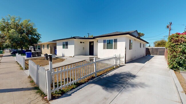 Building Photo - 4933 63rd St