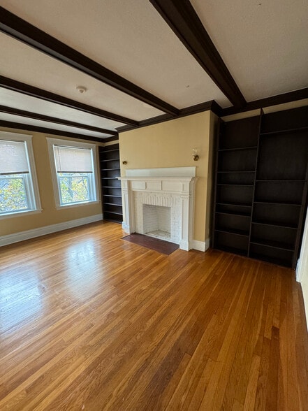 Primary Photo - 61 Strathmore Rd