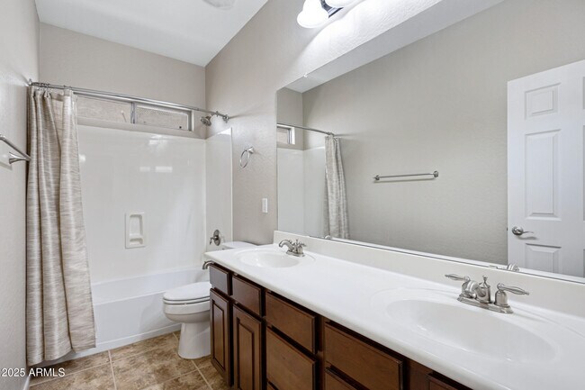 Building Photo - 11207 N 165th Ave