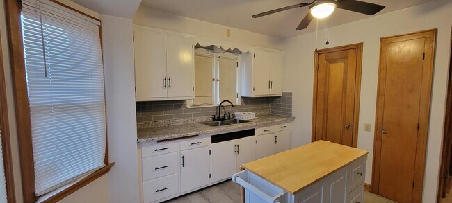 Kitchen 2 - 3948 N 44th St