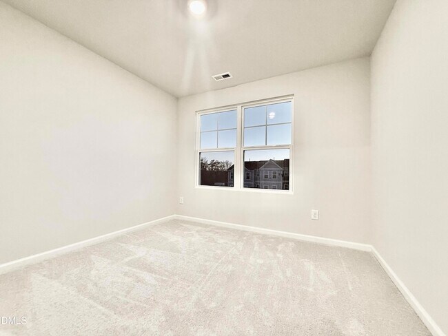 Building Photo - 470 Carolina Spgs Blvd