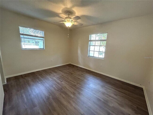 Building Photo - 3646 Radnor Pl