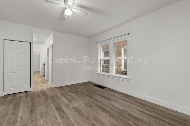 Building Photo - 3702 Meramec St