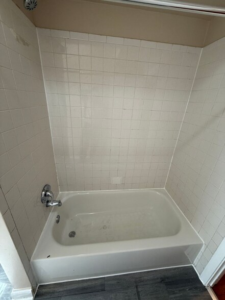 Building Photo - 4834 W Adams St