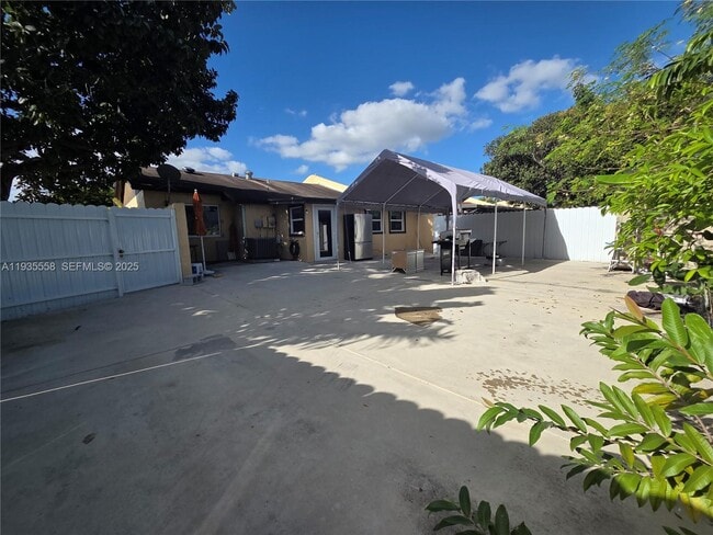 Building Photo - 2851 NW 203rd Ln