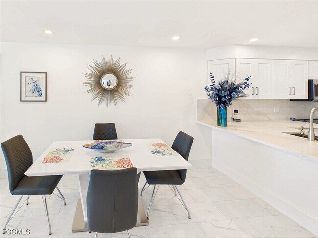 Building Photo - 25870 Hickory Blvd