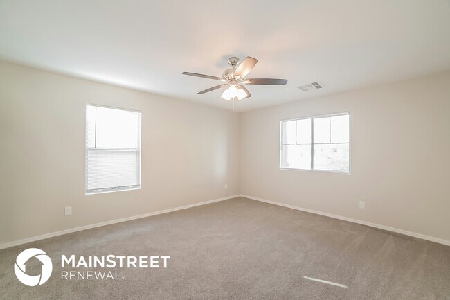 Building Photo - 15651 W Cameron Dr