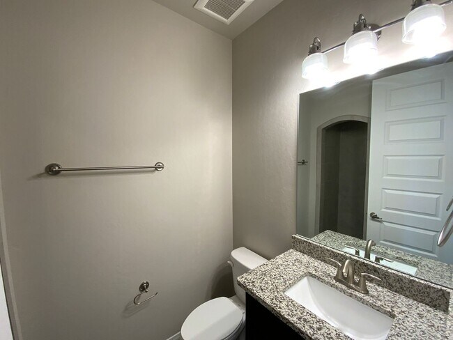 Building Photo - Recent Construction Luxury 4 Bedroom Home Available Near 528 / 550 in Rio Rancho!