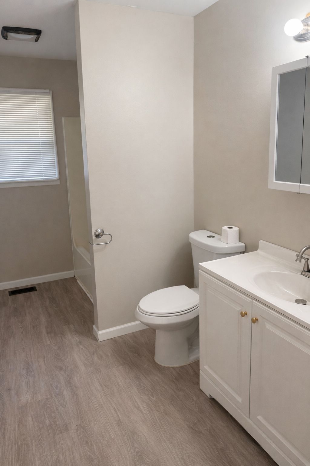 Building Photo - 15 Cedarbrook Ln