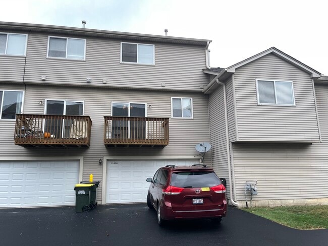 Building Photo - 31608 TallGrass Ct