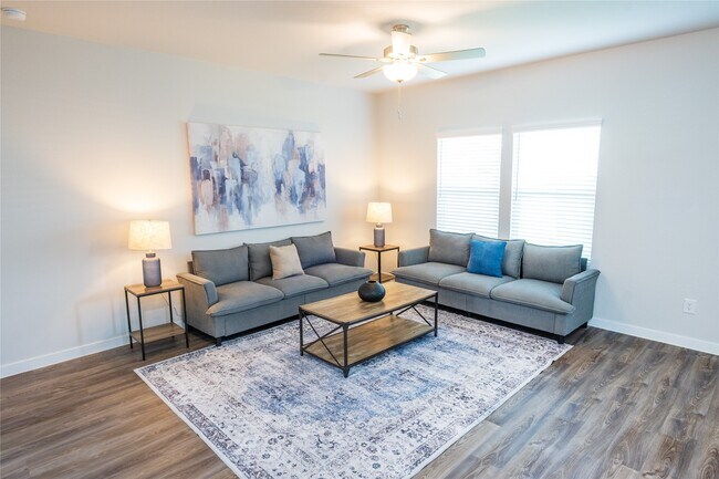 Building Photo - 211 Brazen Forest Trl