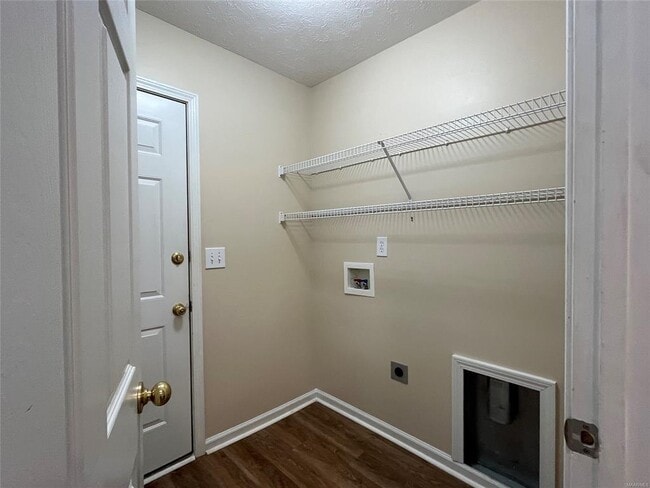 Building Photo - 8901 Ashland Park Pl