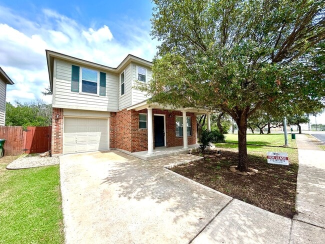 Building Photo - *MOVE IN SPECIAL* Move-In Ready | Washer & Dryer Included + Google Fiber Located Near UTSA!