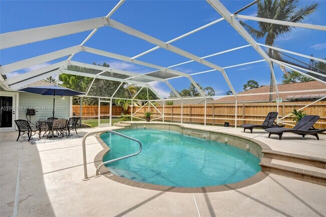 Building Photo - 874 Blueberry Dr