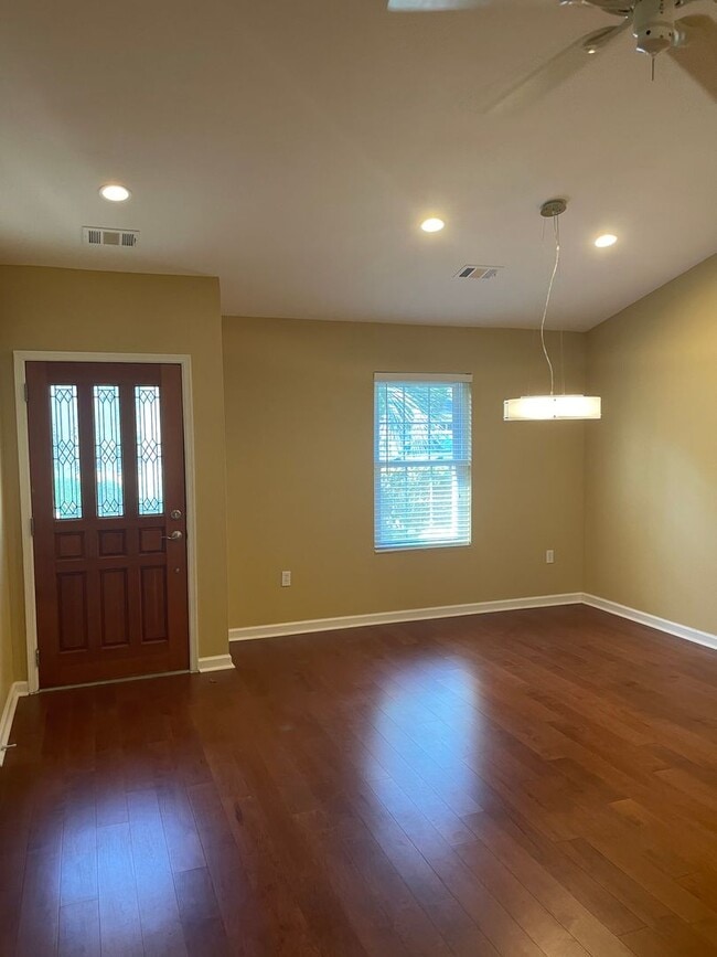 Building Photo - RIVER OAKS- WILMINGTON ISLAND-
