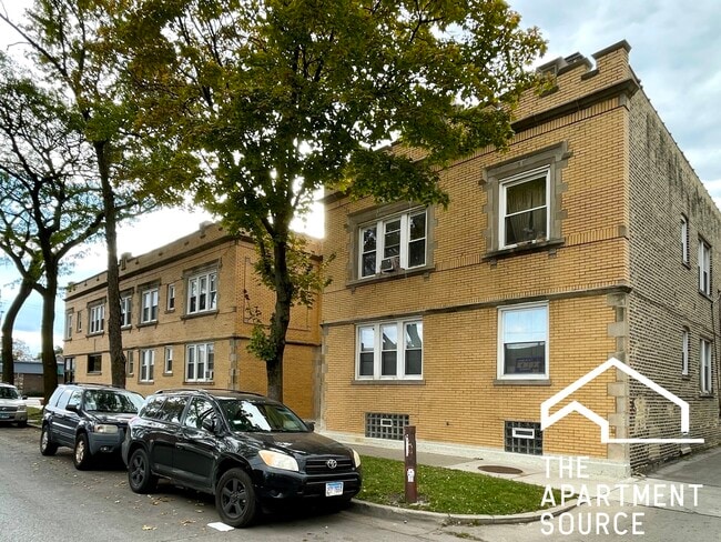 Building Photo - 2402 N Leclaire Ave