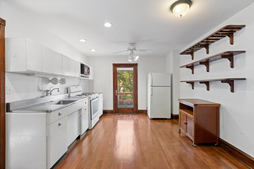 Building Photo - 26 Central Ave