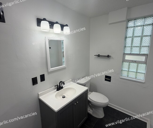 Building Photo - 600 W 46th Ave