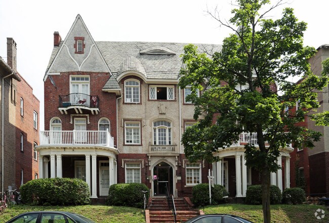 Building Photo - 1120 W Grace St