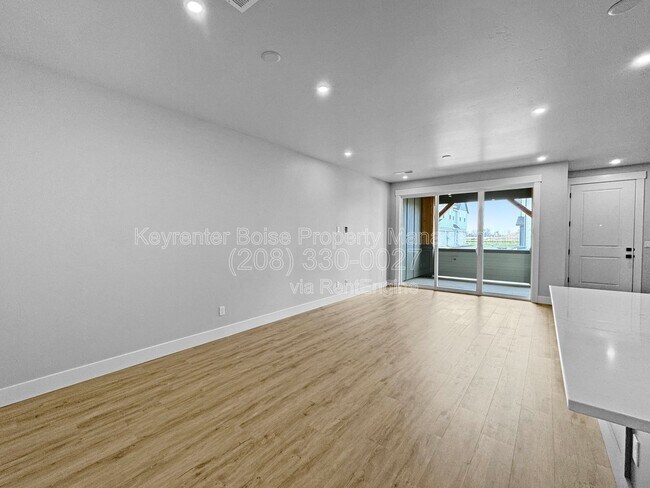 Building Photo - 160 S Koyukuk Ave